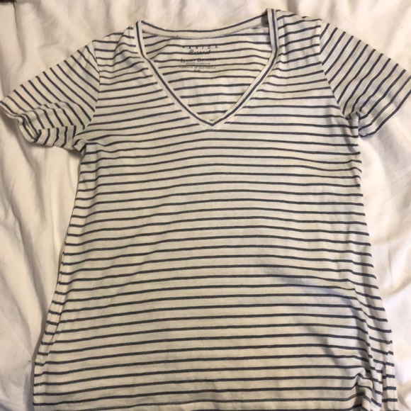 Lucky Brand T-shirt - Picture 1 of 3